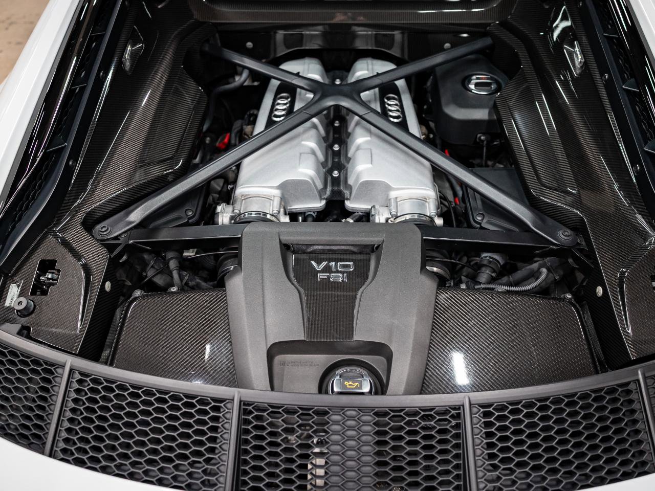 Used 2017 Audi R8 V10 plus image 11