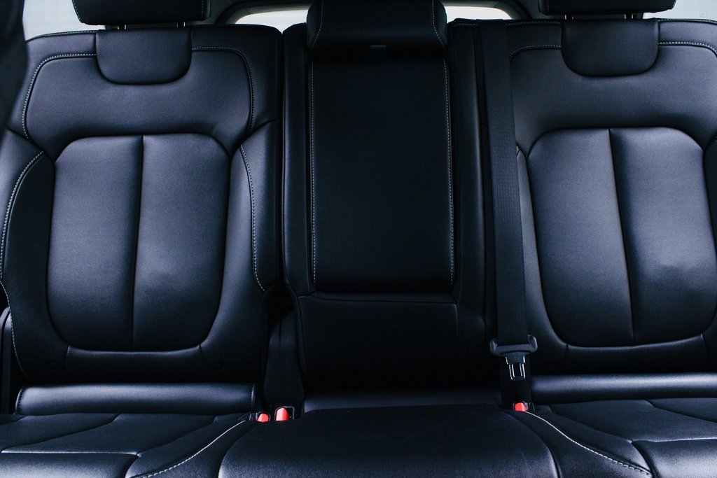 Used 2024 Jeep Grand Cherokee Limited w/ Black Appearance Package image 22