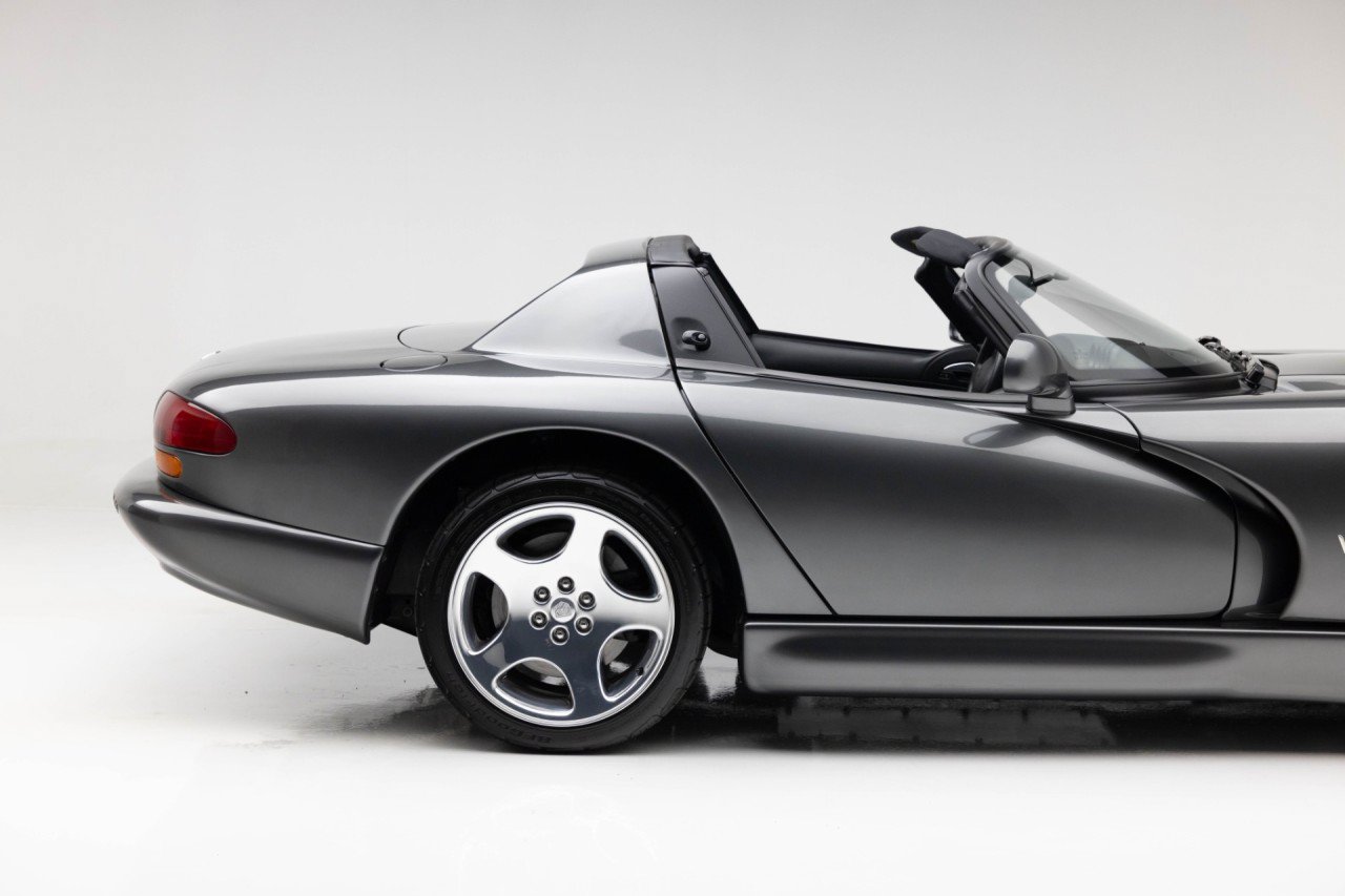 Used 2002 Dodge Viper RT/10 RWD image 40