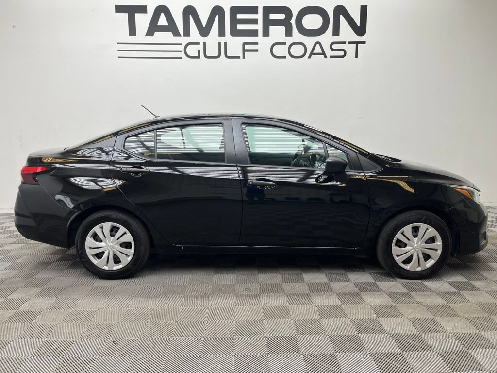 Used 2025 Nissan Versa S w/ Trunk Package FWD image 4