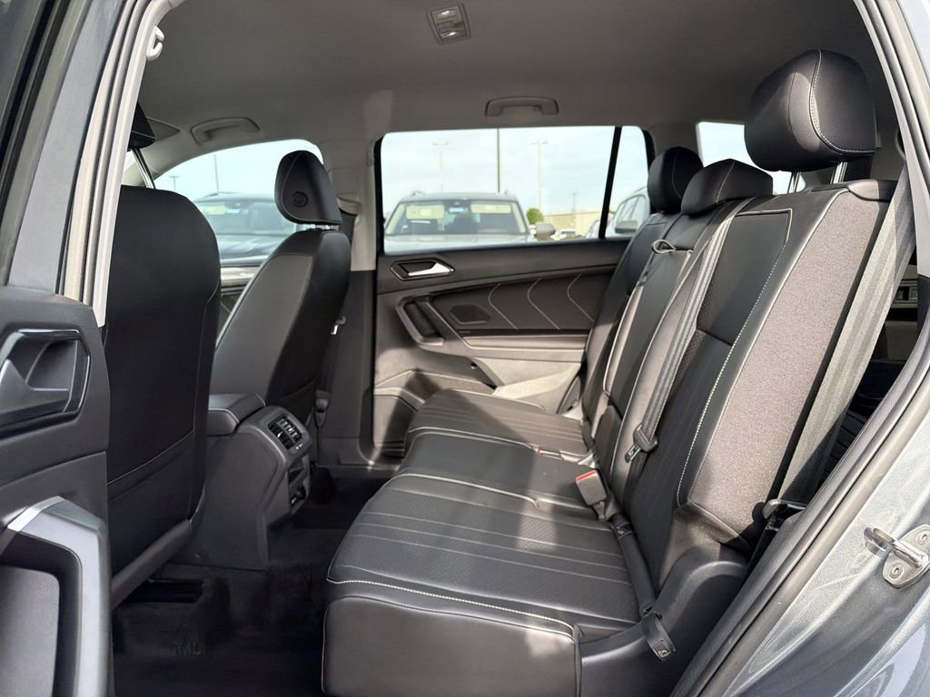 Used 2023 Volkswagen Tiguan SE FWD image 13