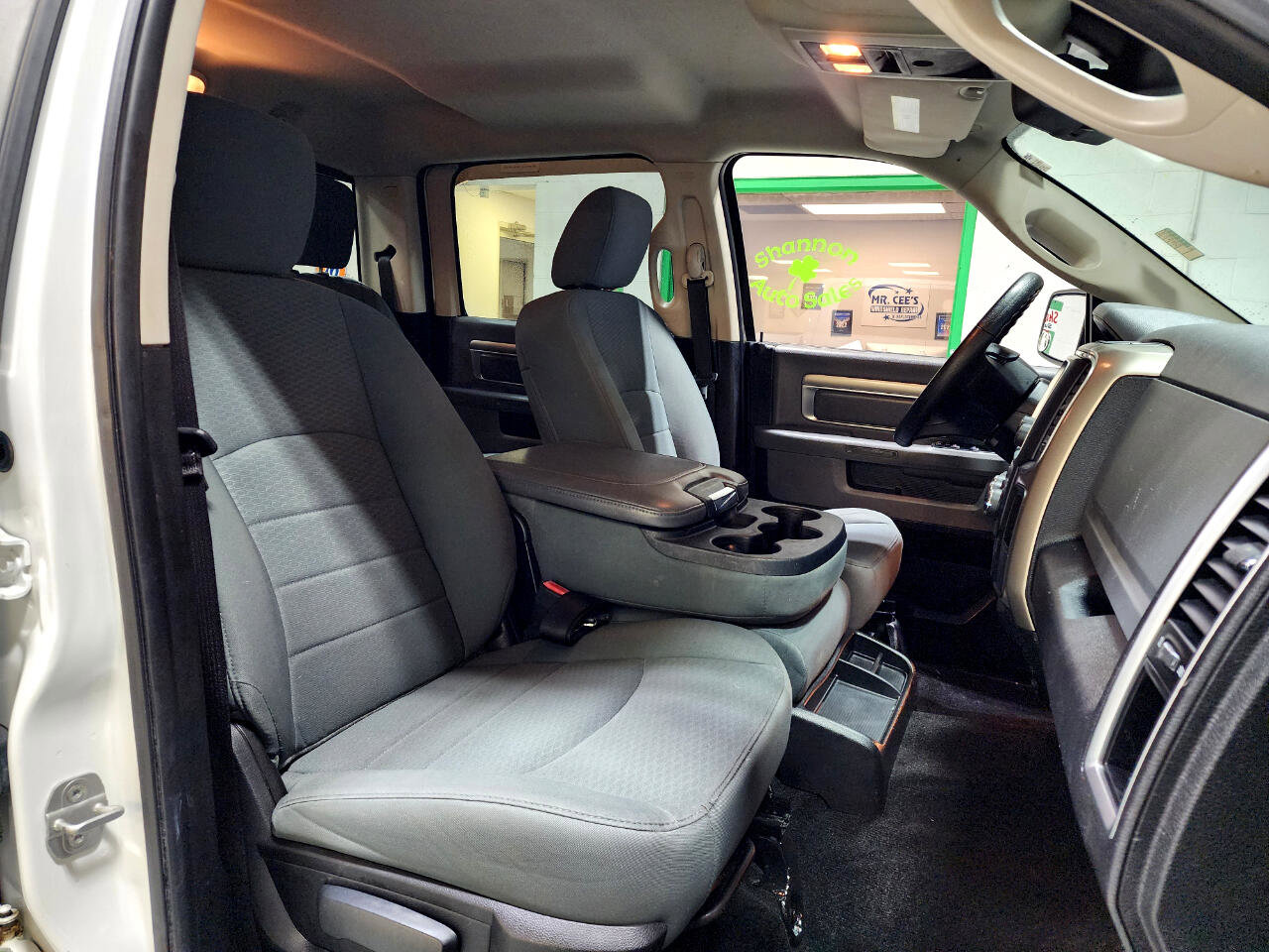 Used 2013 RAM 1500 Classic SLT w/ Premium Display Pkg image 23