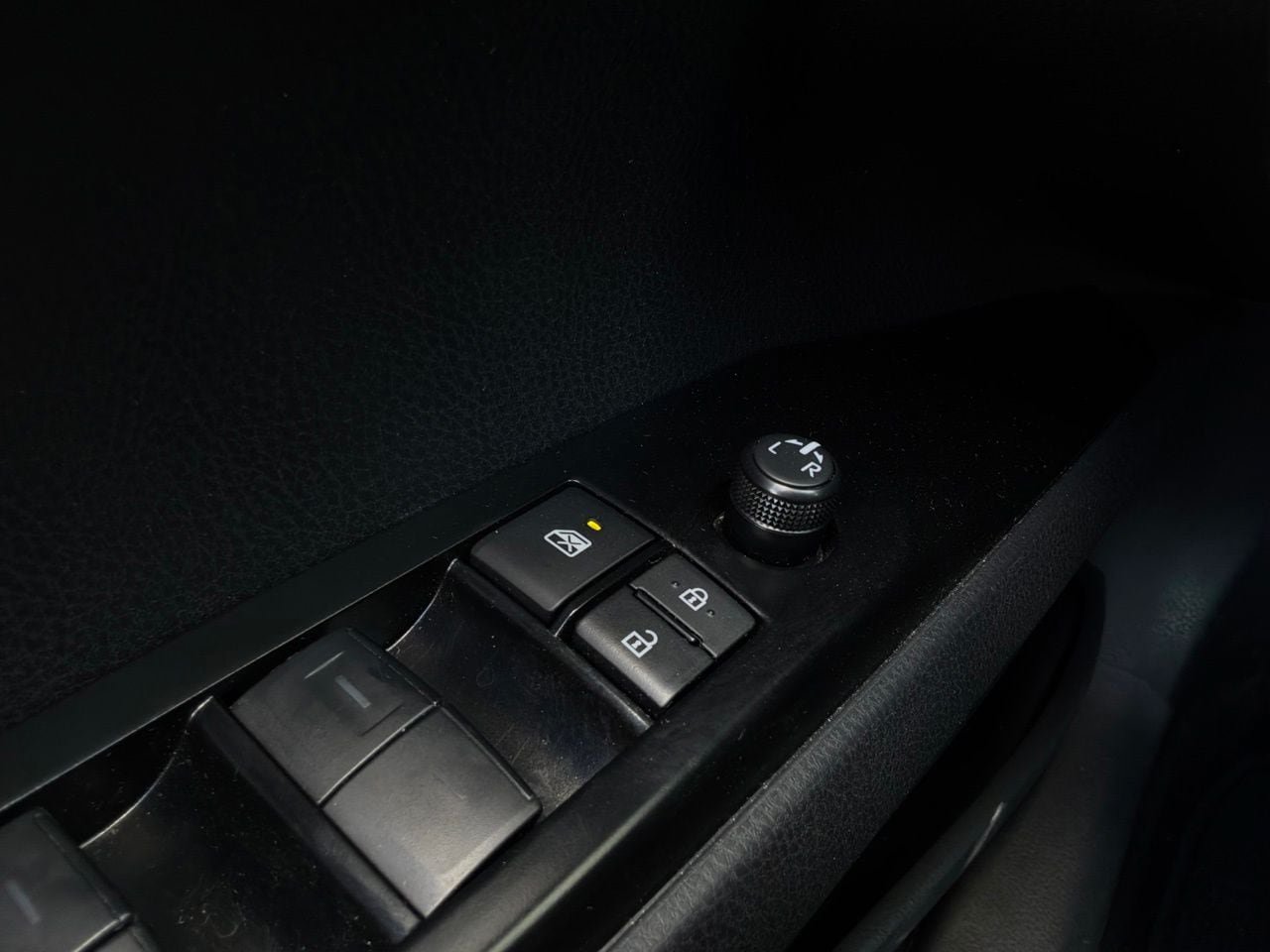 Used 2026 Toyota Camry SE FWD image 23