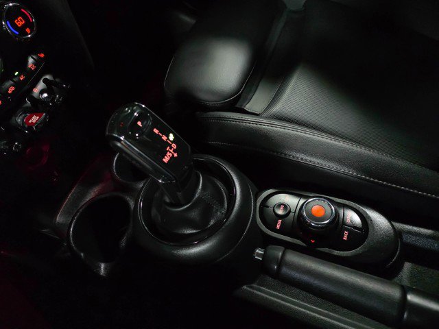 Used 2020 MINI Cooper 4-Door Hardtop FWD image 27