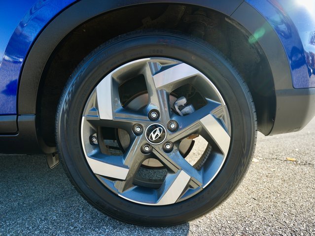 Used 2022 Hyundai Venue SEL w/ Cargo Package image 28