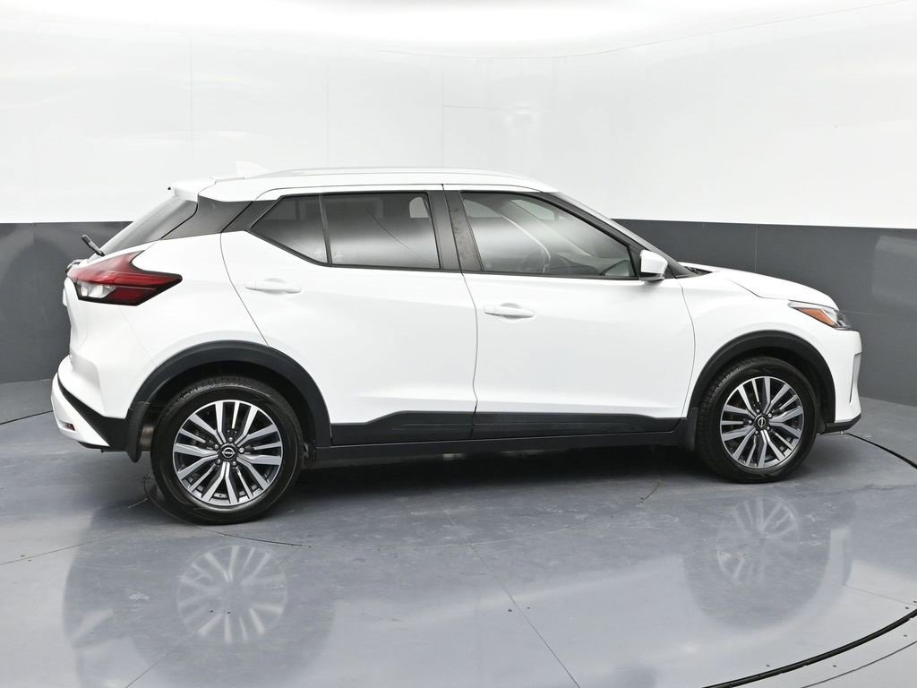Used 2022 Nissan Kicks SV image 27