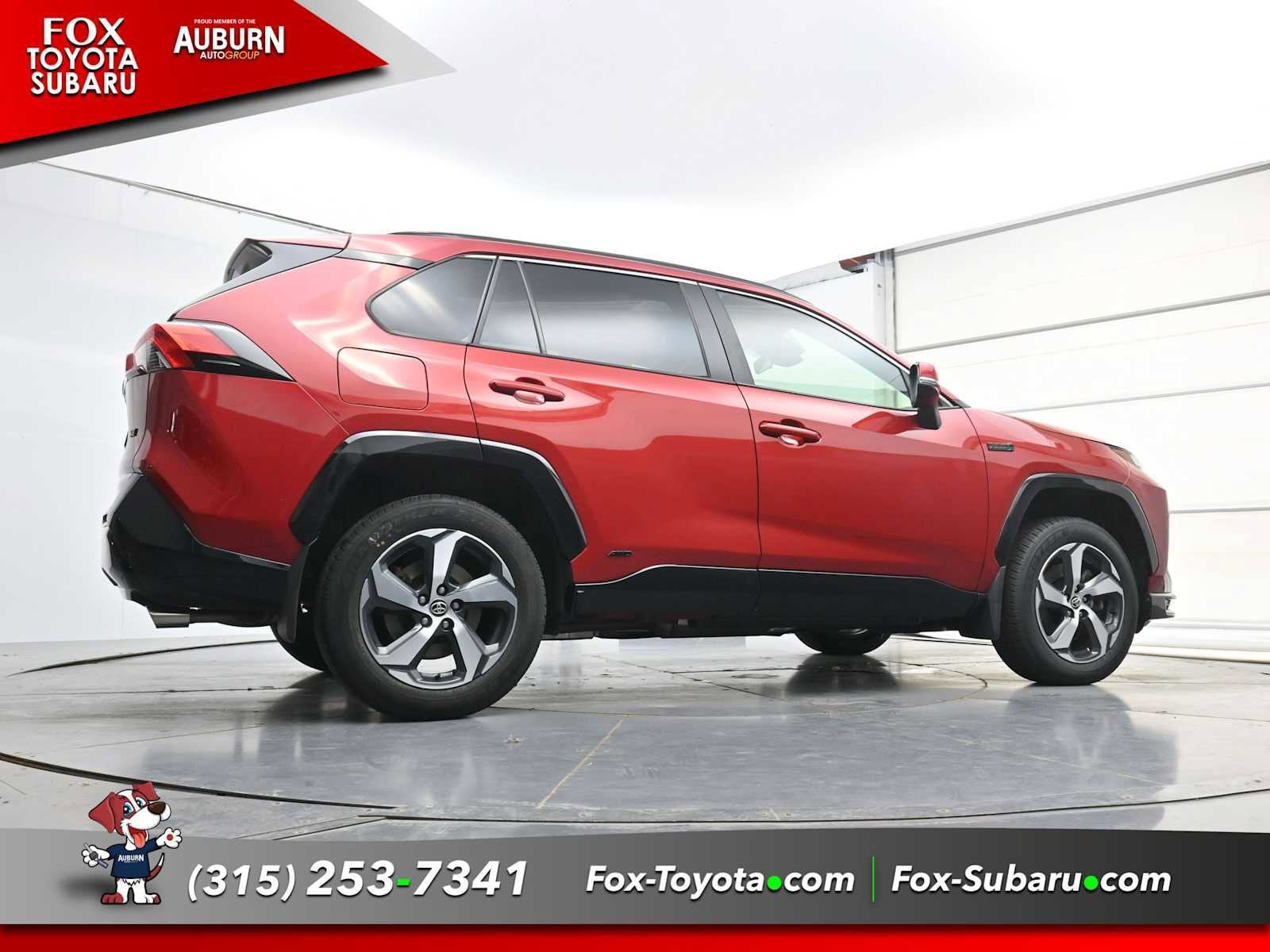 Used 2023 Toyota RAV4 SE w/ Weather & Moonroof Package AWD/4WD image 21