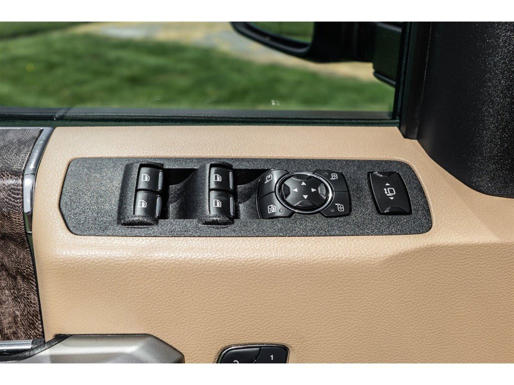 Used 2018 Ford F250 Lariat w/ Lariat Value Package AWD/4WD image 15