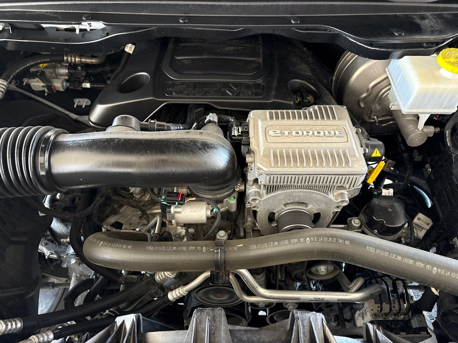 Used 2024 RAM 1500 Laramie AWD/4WD image 36