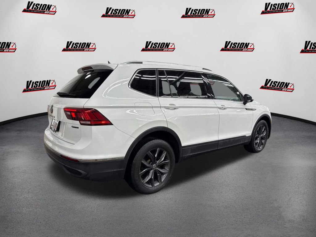 Used 2022 Volkswagen Tiguan SE image 5