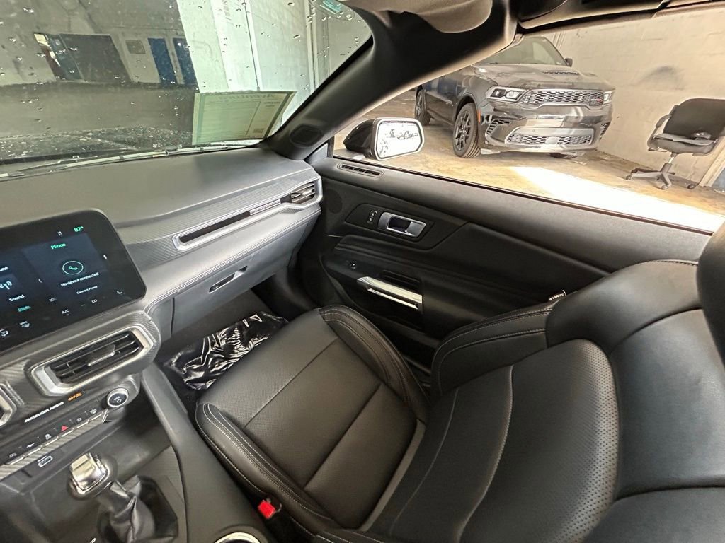 Used 2025 Ford Mustang Premium image 11