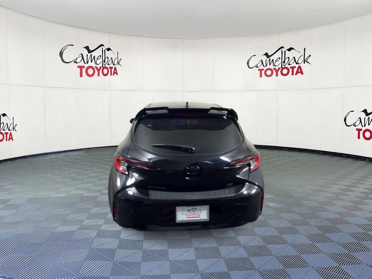 Used 2026 Toyota Corolla SE FWD image 3