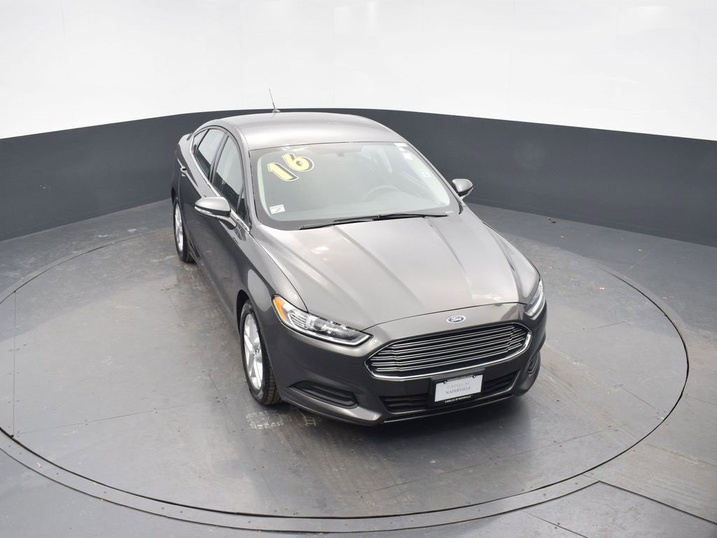 Used 2016 Ford Fusion SE image 36