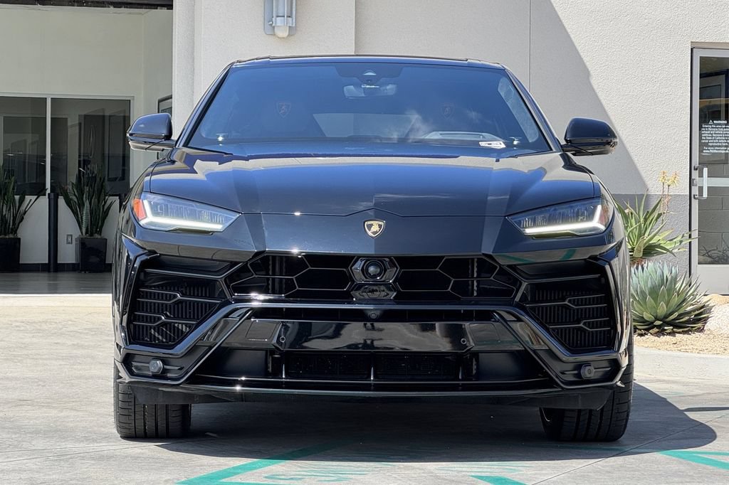 Used 2020 Lamborghini Urus AWD/4WD image 11