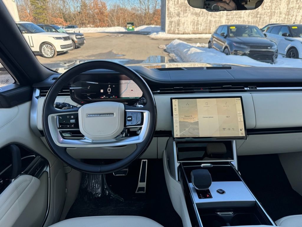 New 2026 Land Rover Range Rover SE image 13