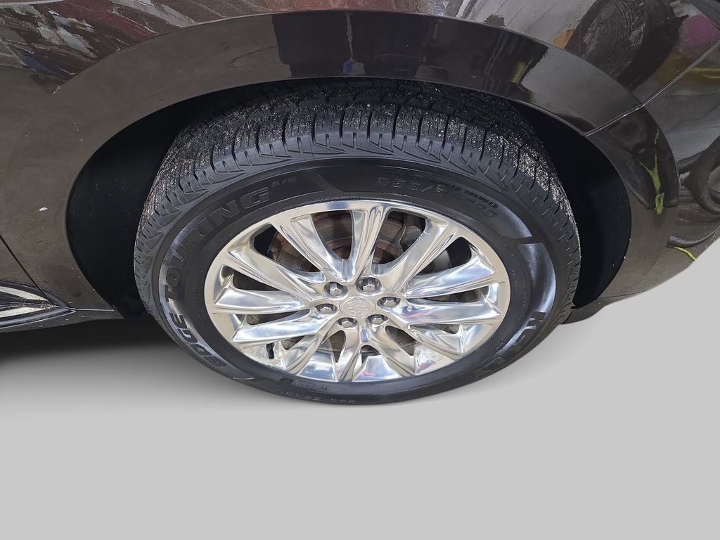 Used 2018 Buick Enclave Premium w/ Experience Buick Package image 35