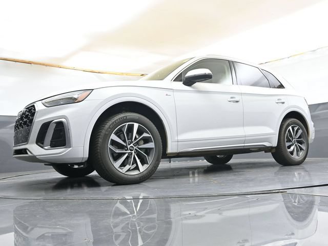 Used 2023 Audi Q5 2.0T Premium Plus w/ Premium Plus Package AWD/4WD image 30
