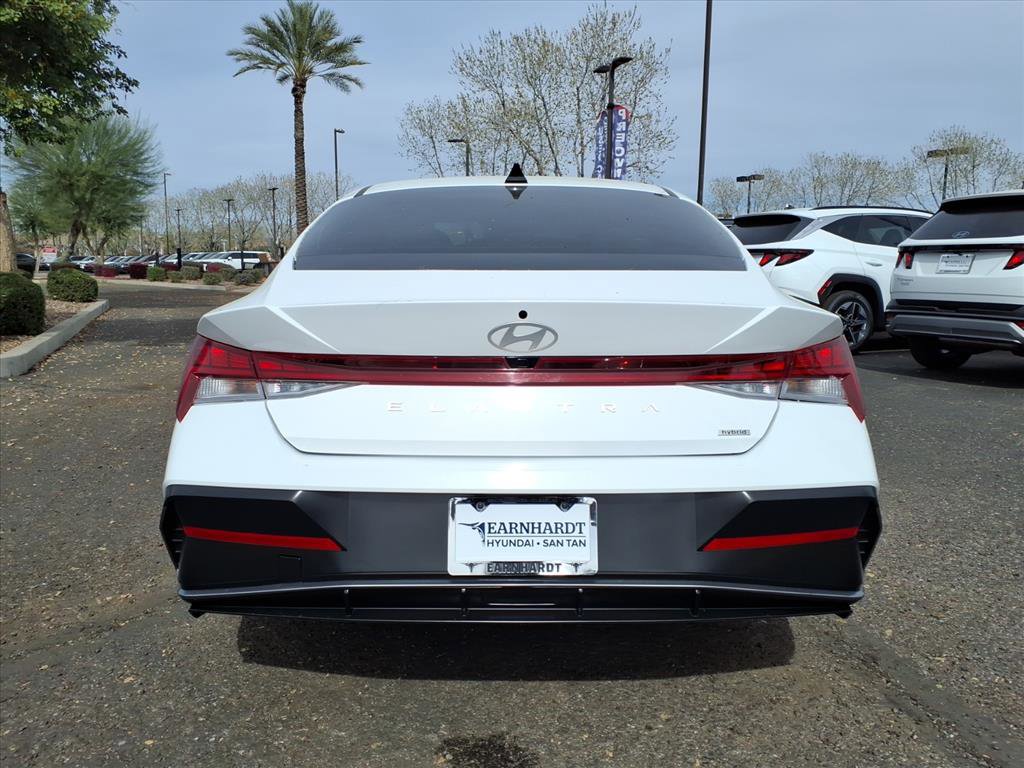 Certified 2025 Hyundai Elantra Limited image 6