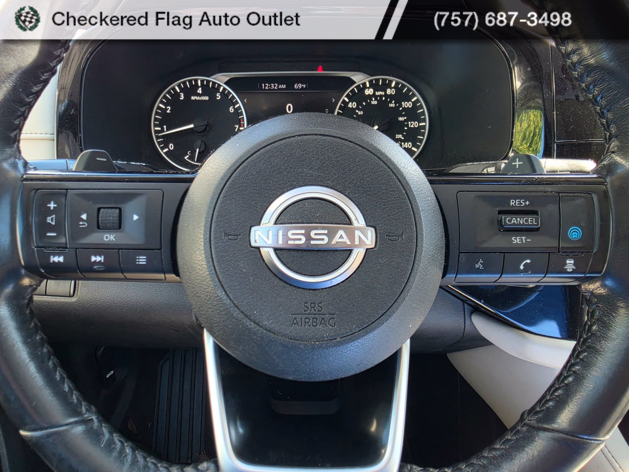 Used 2022 Nissan Pathfinder SV w/ SV Premium Package AWD/4WD image 14