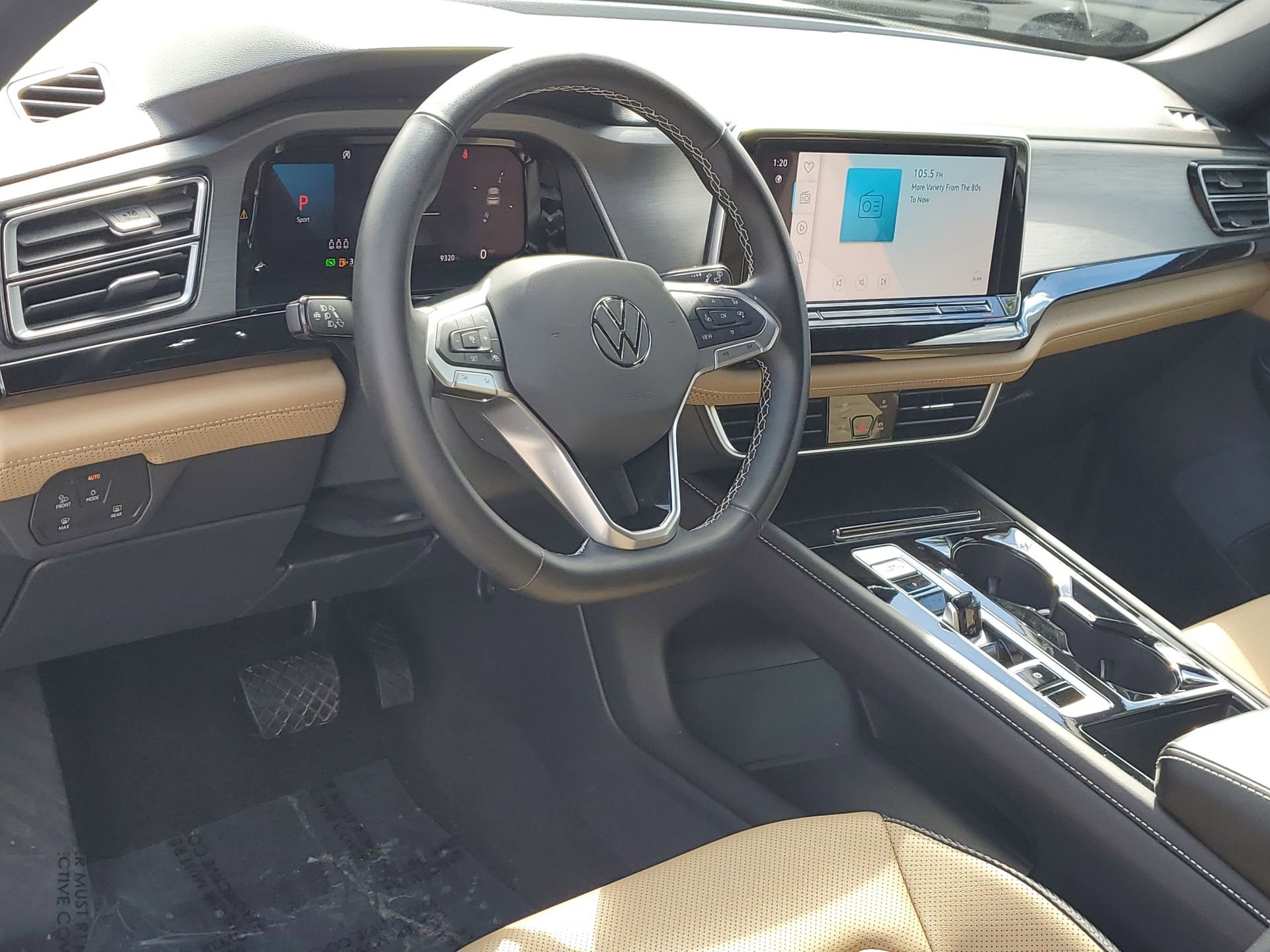 Used 2025 Volkswagen Atlas Cross Sport SE w/ Black Wheel Package image 18