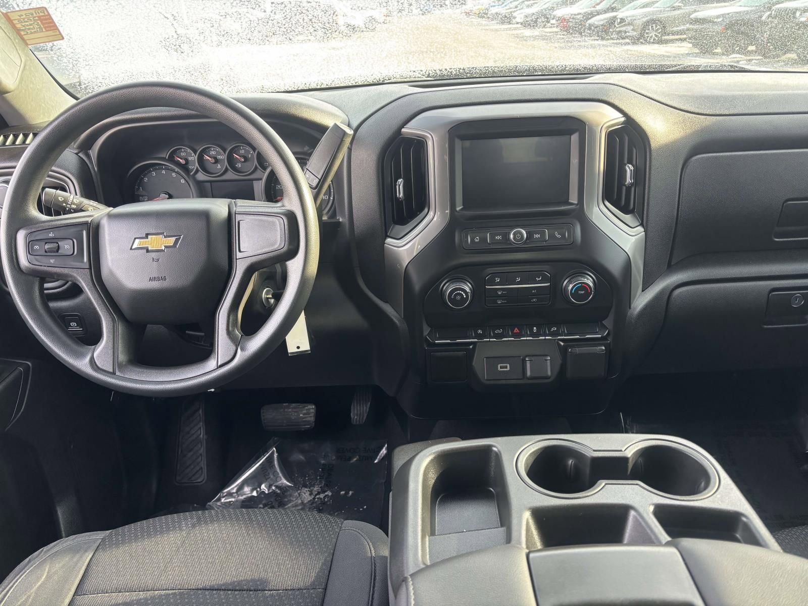 Used 2020 Chevrolet Silverado 1500 Custom w/ Custom Value Package image 28