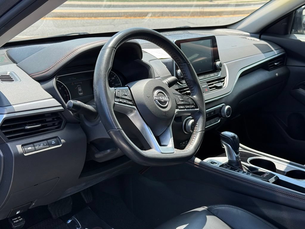 Used 2024 Nissan Altima 2.5 SR FWD image 19