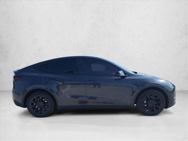 Used 2024 Tesla Model Y Long Range image 3