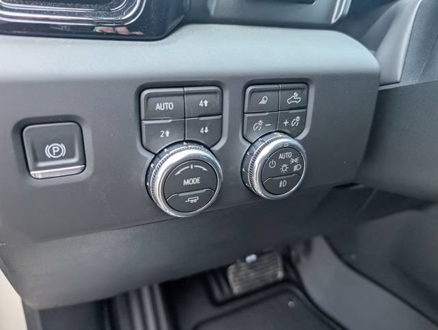 New 2026 GMC Sierra 1500 AT4 w/ AT4 Premium Package AWD/4WD image 17