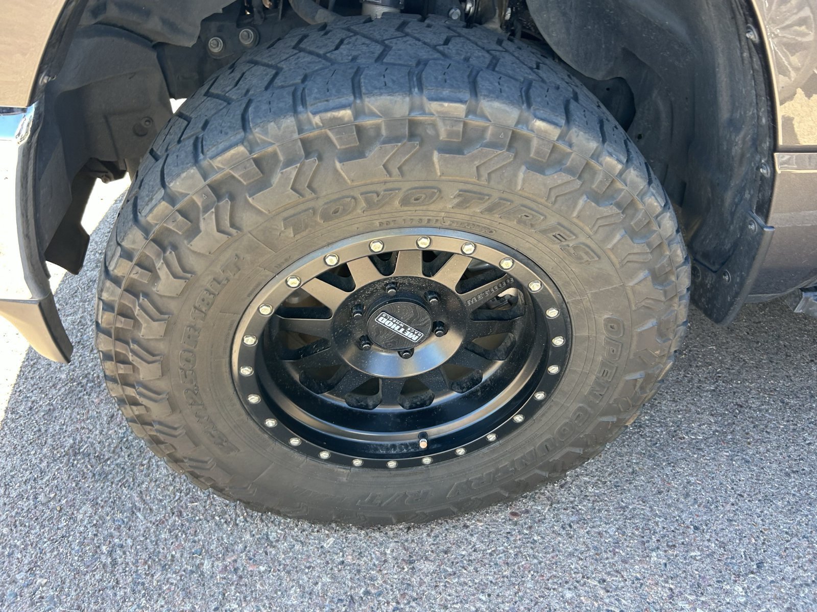 Used 2023 RAM 1500 Laramie AWD/4WD image 4