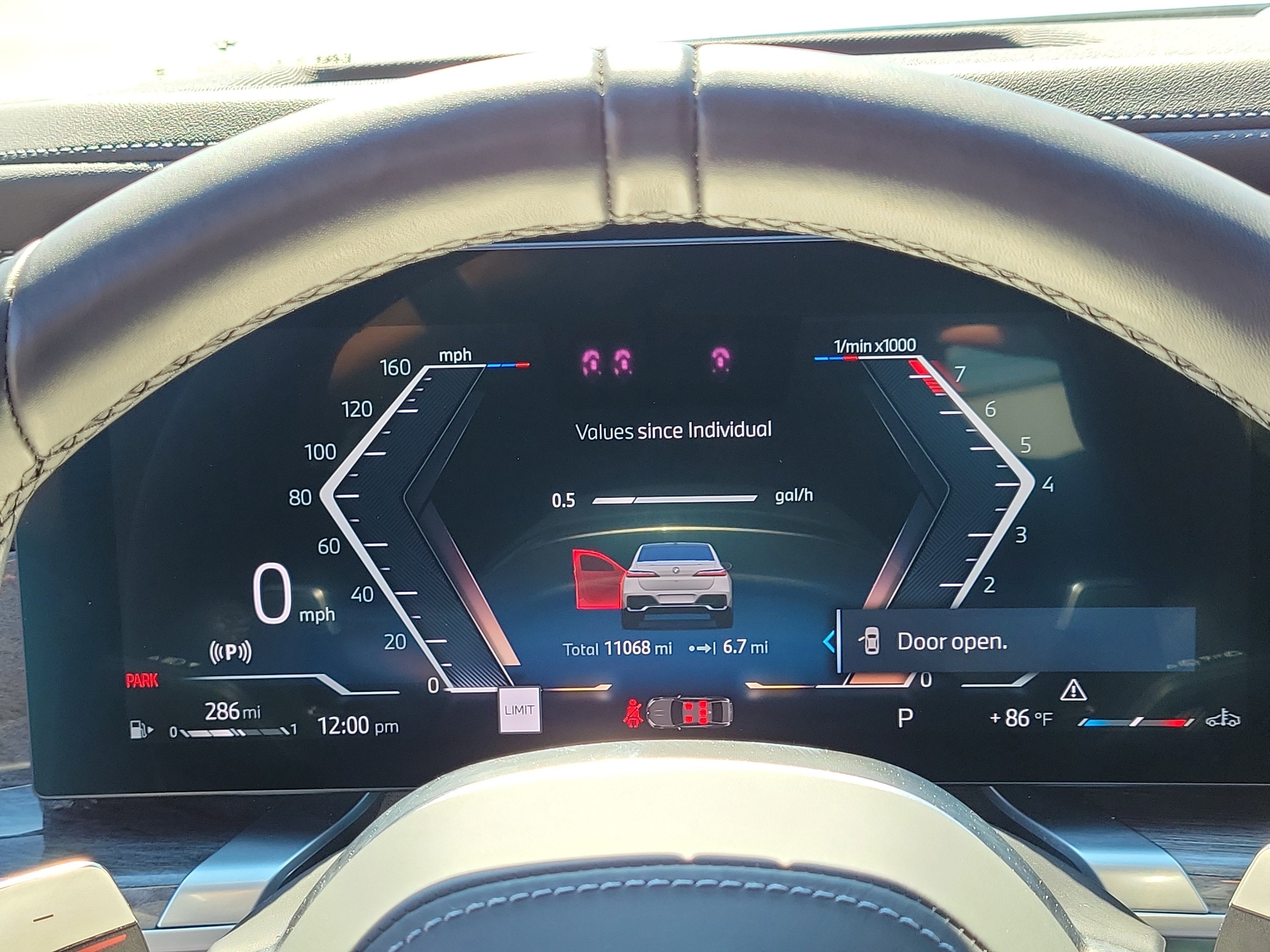 Used 2025 BMW 740i image 26