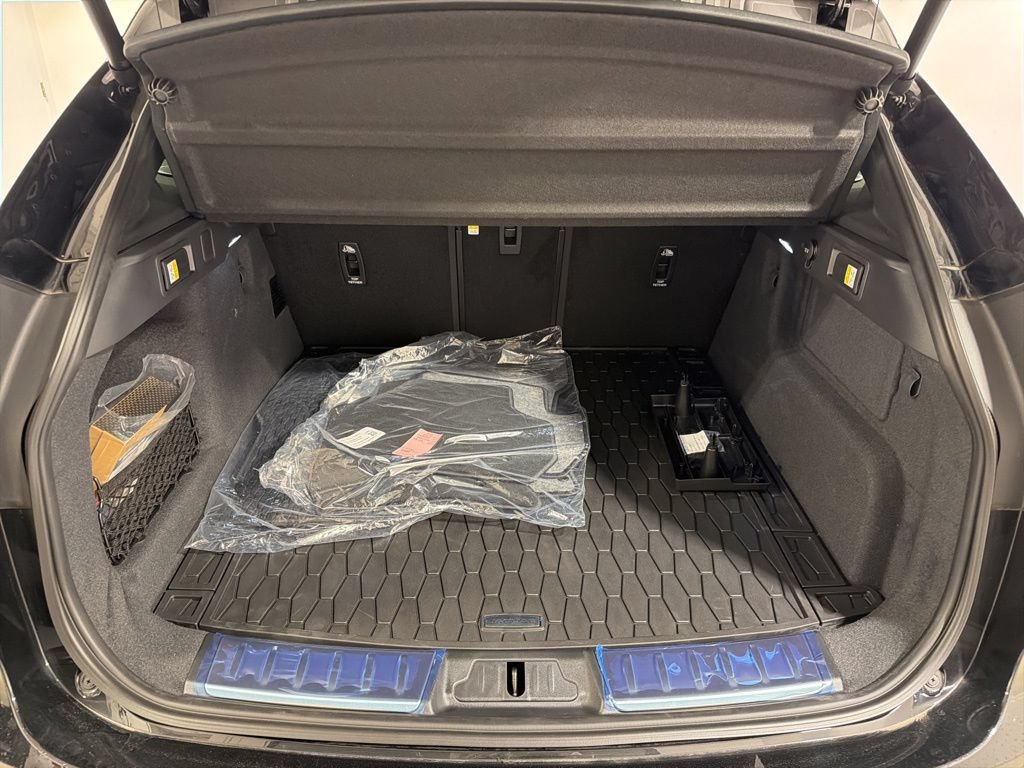 New 2026 Jaguar F-PACE R-Dynamic S AWD/4WD image 29