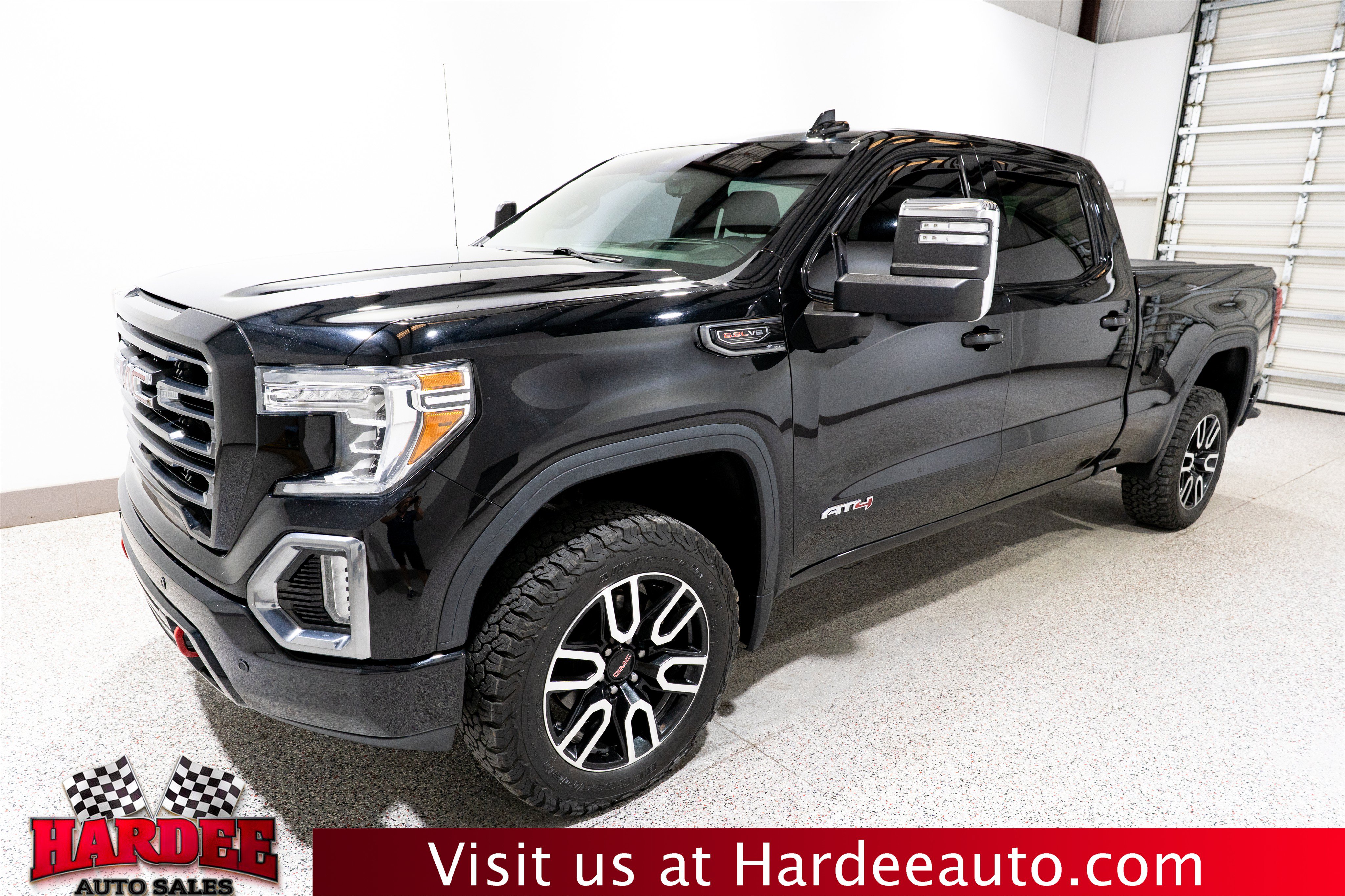 Used 2021 GMC Sierra 1500 AT4 w/ Technology Package AWD/4WD image 2