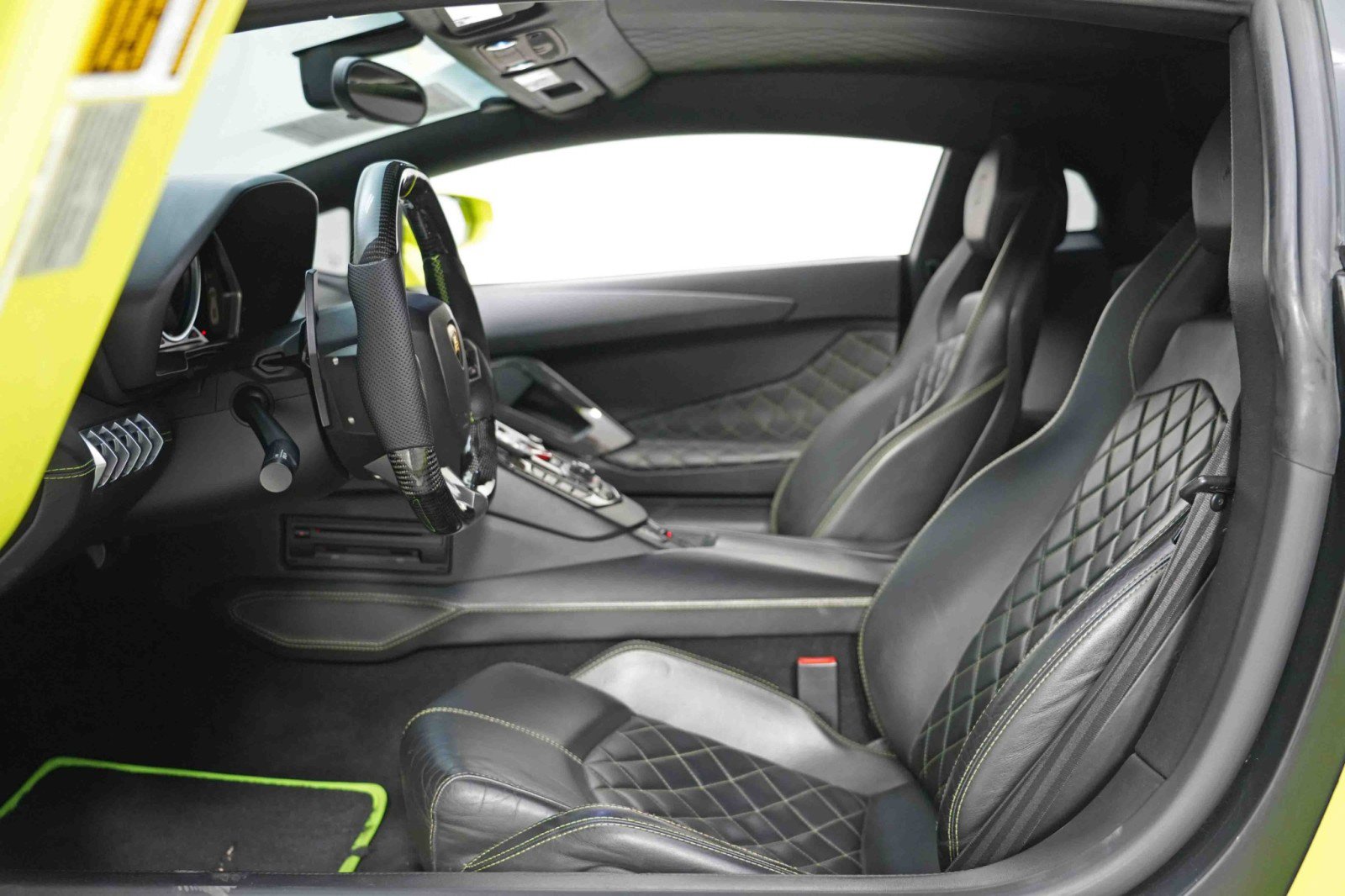 Used 2015 Lamborghini Aventador LP 700-4 image 26