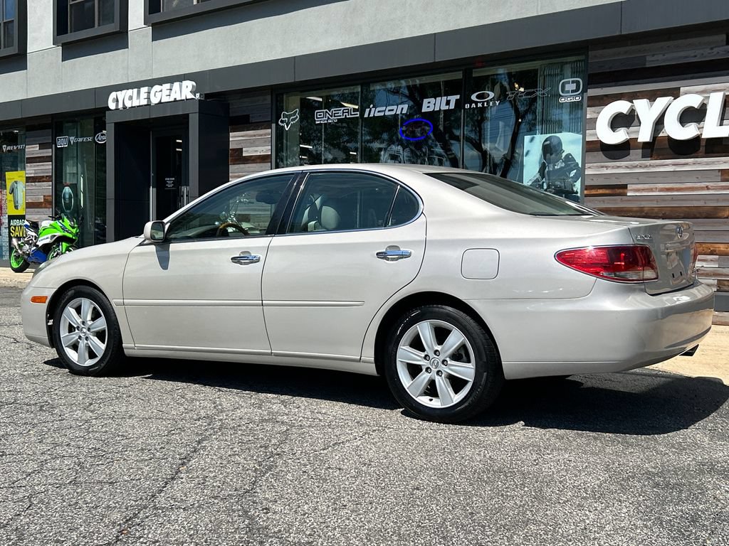 Used 2005 Lexus ES 330 FWD image 4
