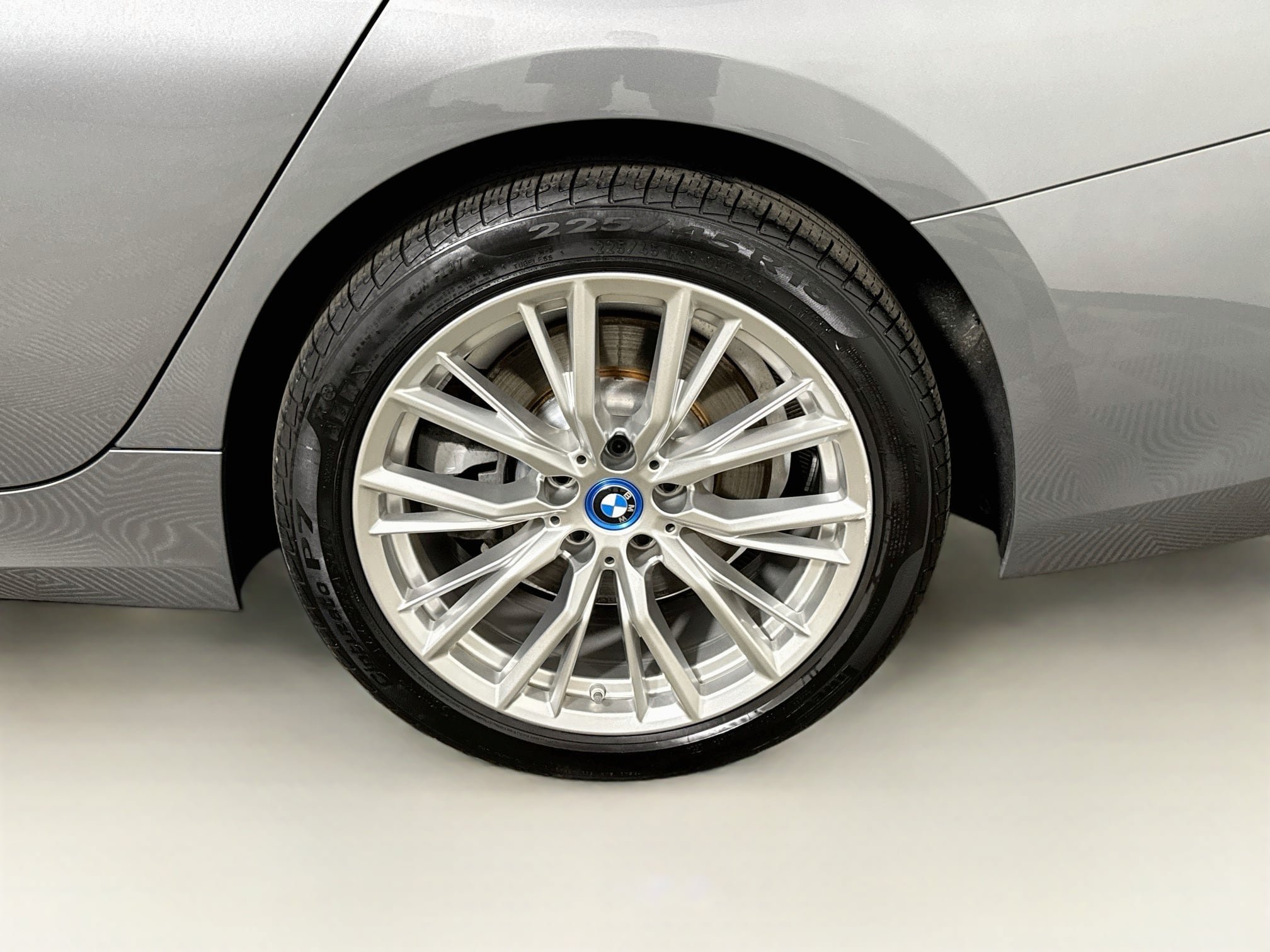 Used 2024 BMW 330e xDrive w/ Premium Package AWD/4WD image 28