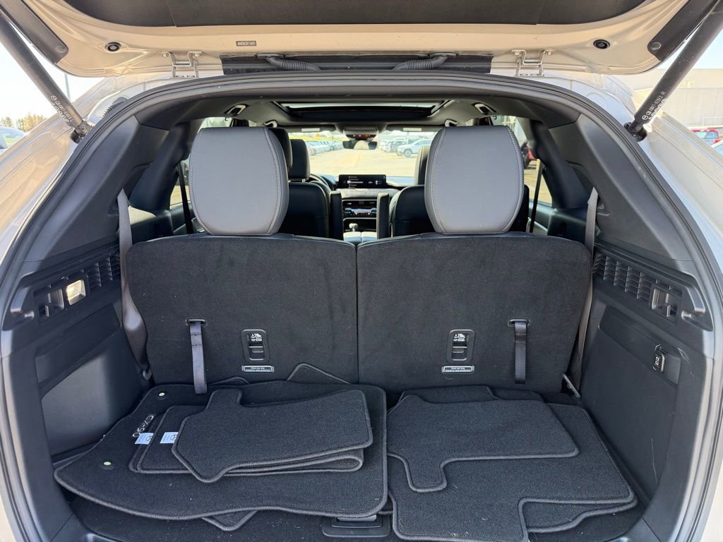 Used 2024 MAZDA CX-90 3.3 Turbo S w/ Premium Package image 17