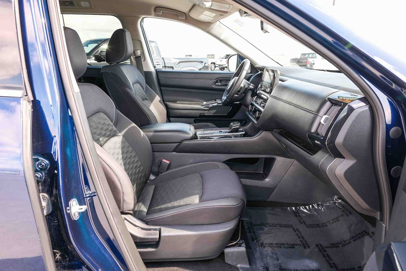 Used 2024 Nissan Pathfinder SV FWD image 16