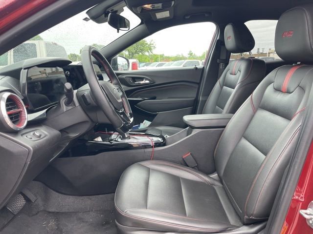 Used 2025 Chevrolet Trax RS w/ Sunroof Package image 12