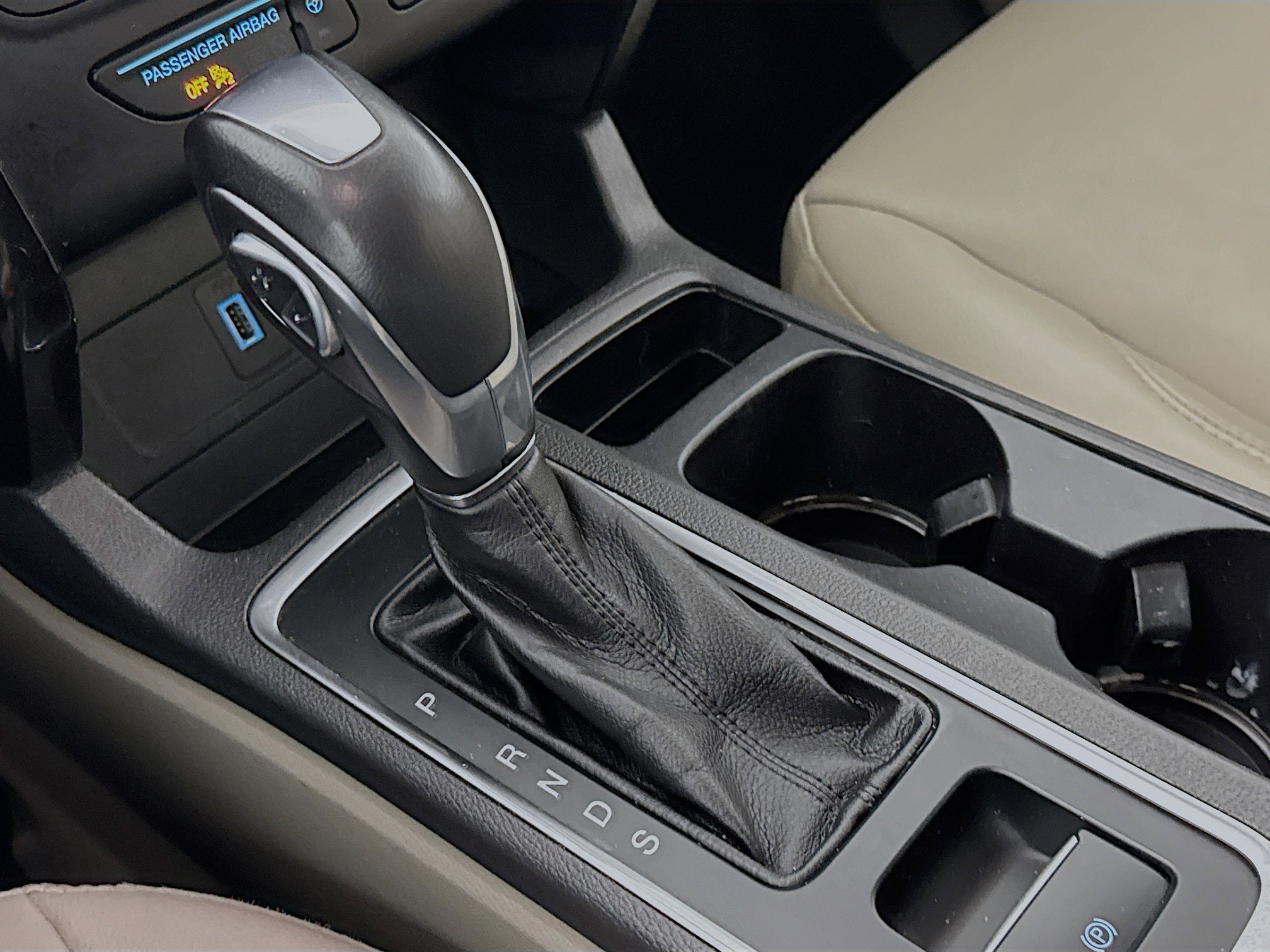 Used 2018 Ford Escape Titanium image 17