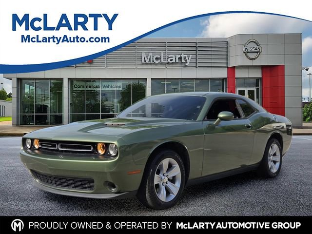 Used 2023 Dodge Challenger SXT RWD image 1