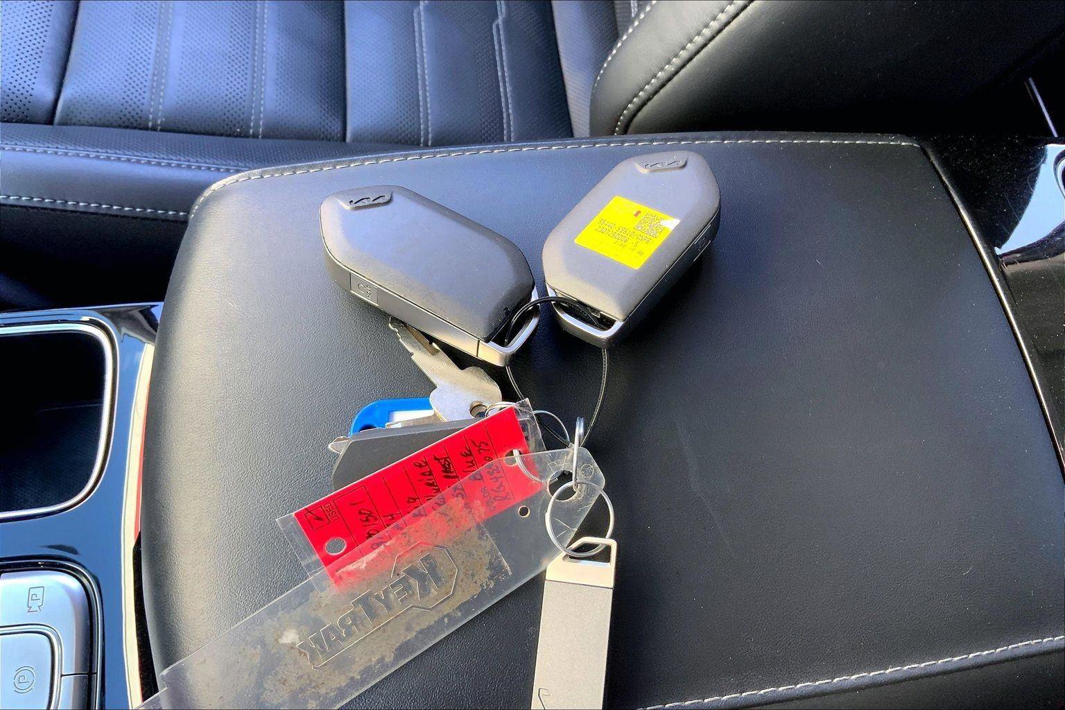 Used 2024 Kia Telluride SX Prestige image 12