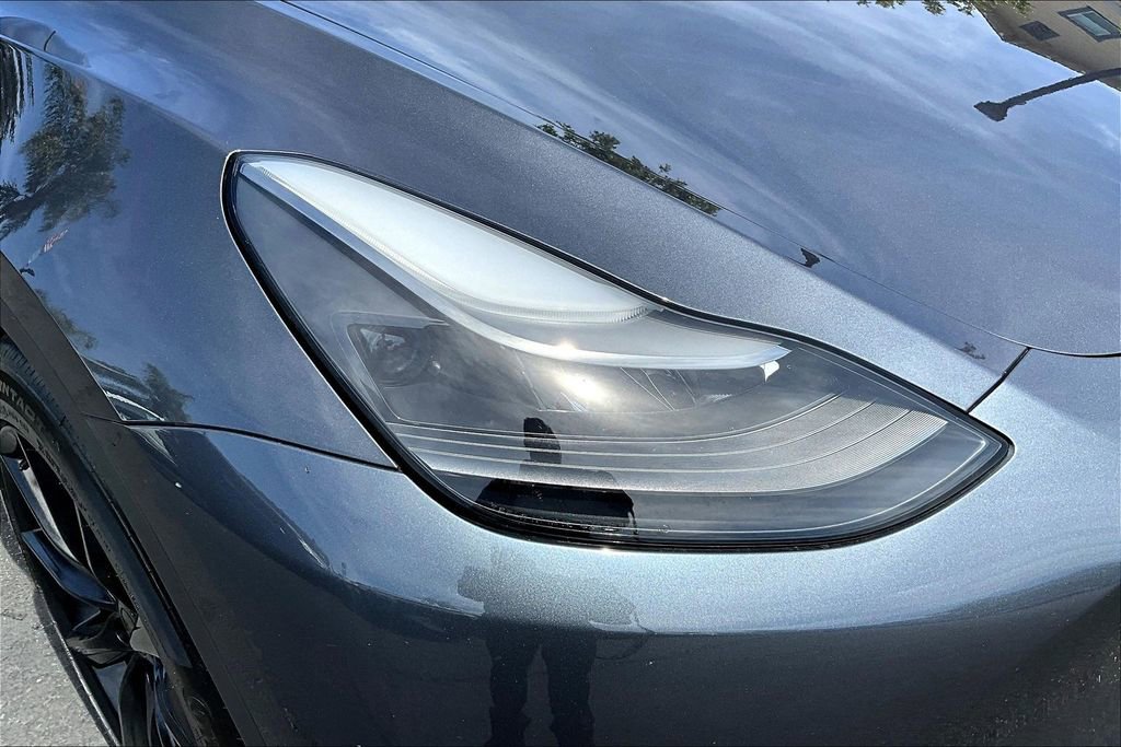 Used 2022 Tesla Model Y Performance image 13