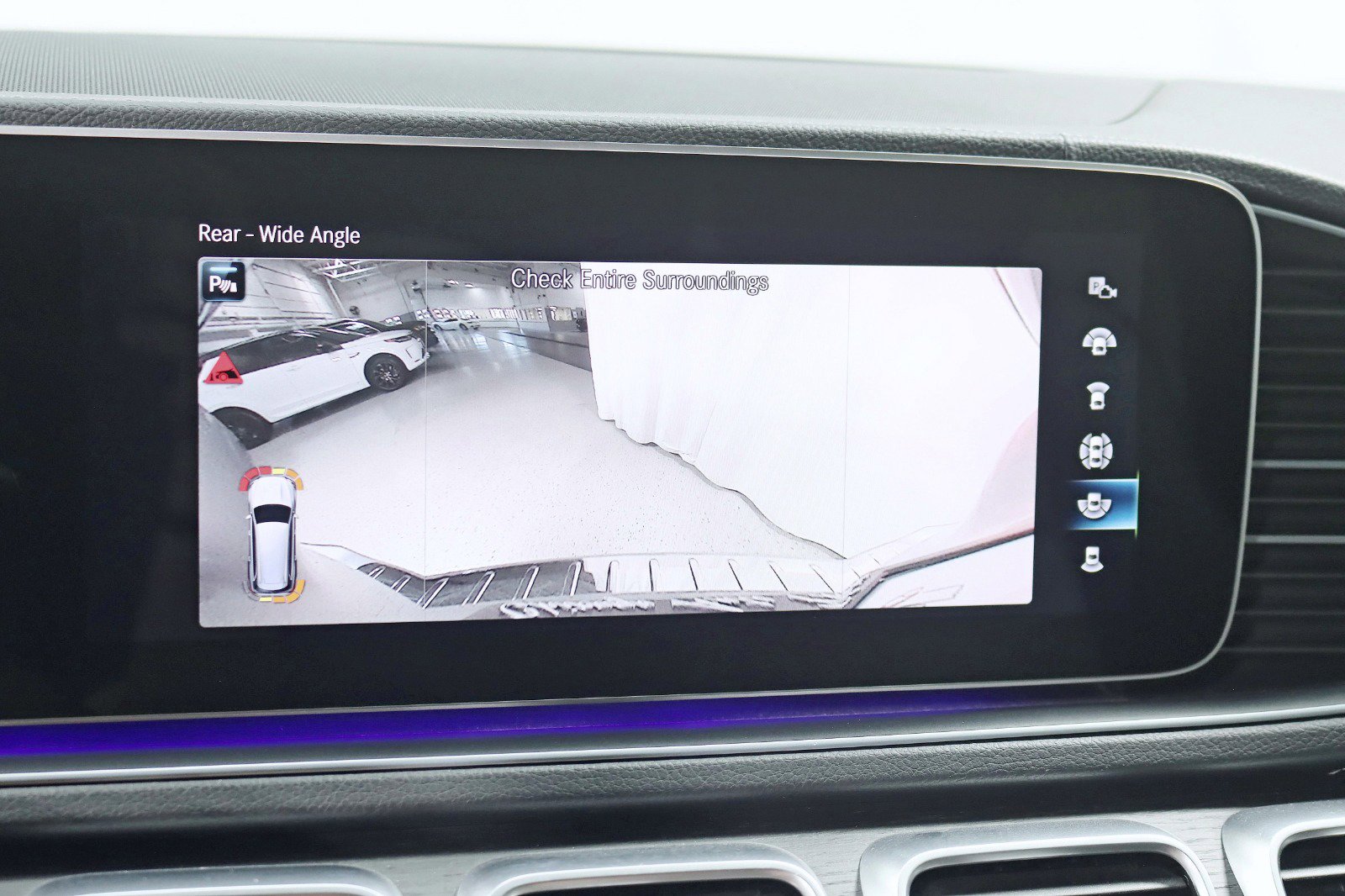 Used 2022 Mercedes-Benz GLS 450 4MATIC w/ AMG Line Exterior image 21