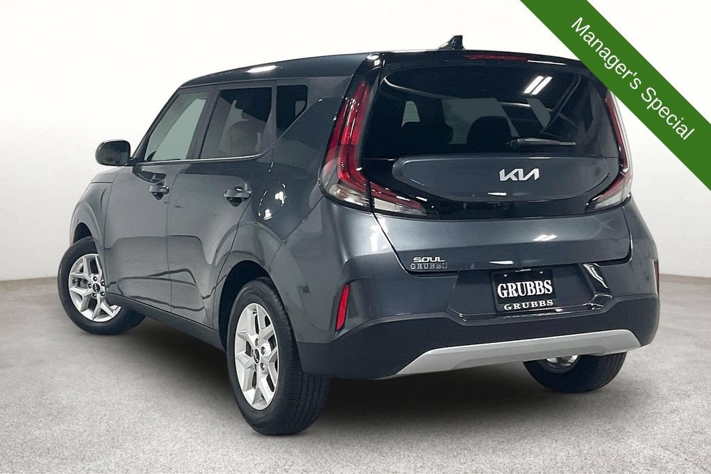 Used 2025 Kia Soul LX w/ LX Technology Package FWD image 15