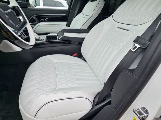 Used 2025 Land Rover Range Rover Long Wheelbase Autobiography AWD/4WD image 15