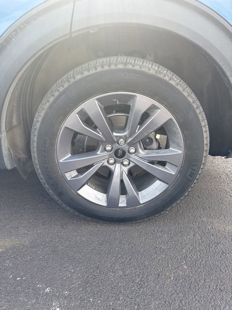 Used 2021 Ford Explorer XLT w/ Equipment Group 202A image 10