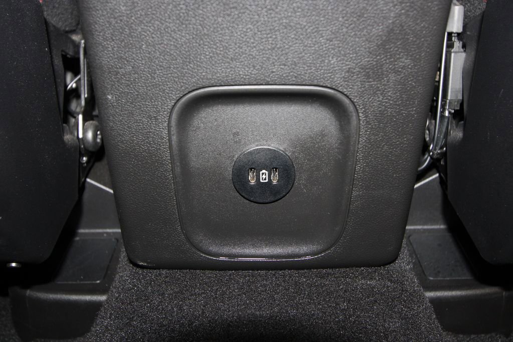 Used 2025 Ford Escape ST-Line Elite w/ Premium Technology Package AWD/4WD image 28