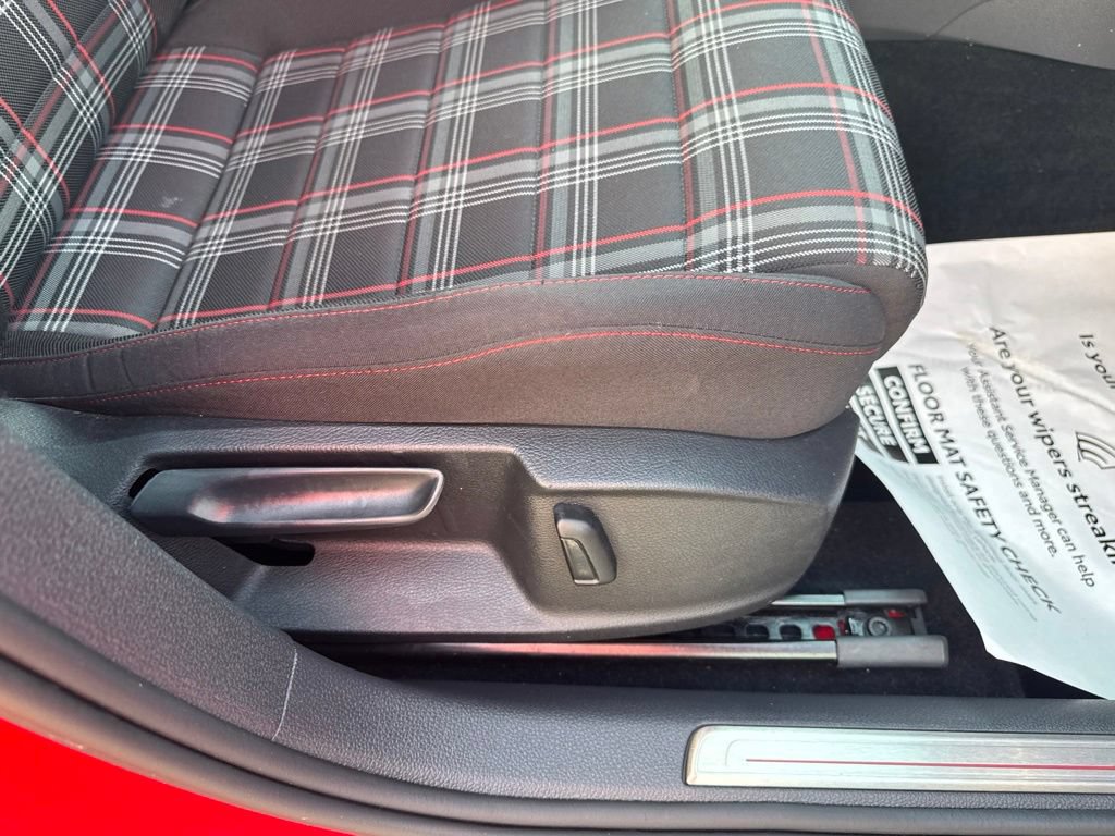 Used 2016 Volkswagen GTI S FWD image 37