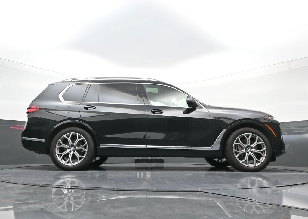 Used 2026 BMW X7 xDrive40i AWD/4WD image 29
