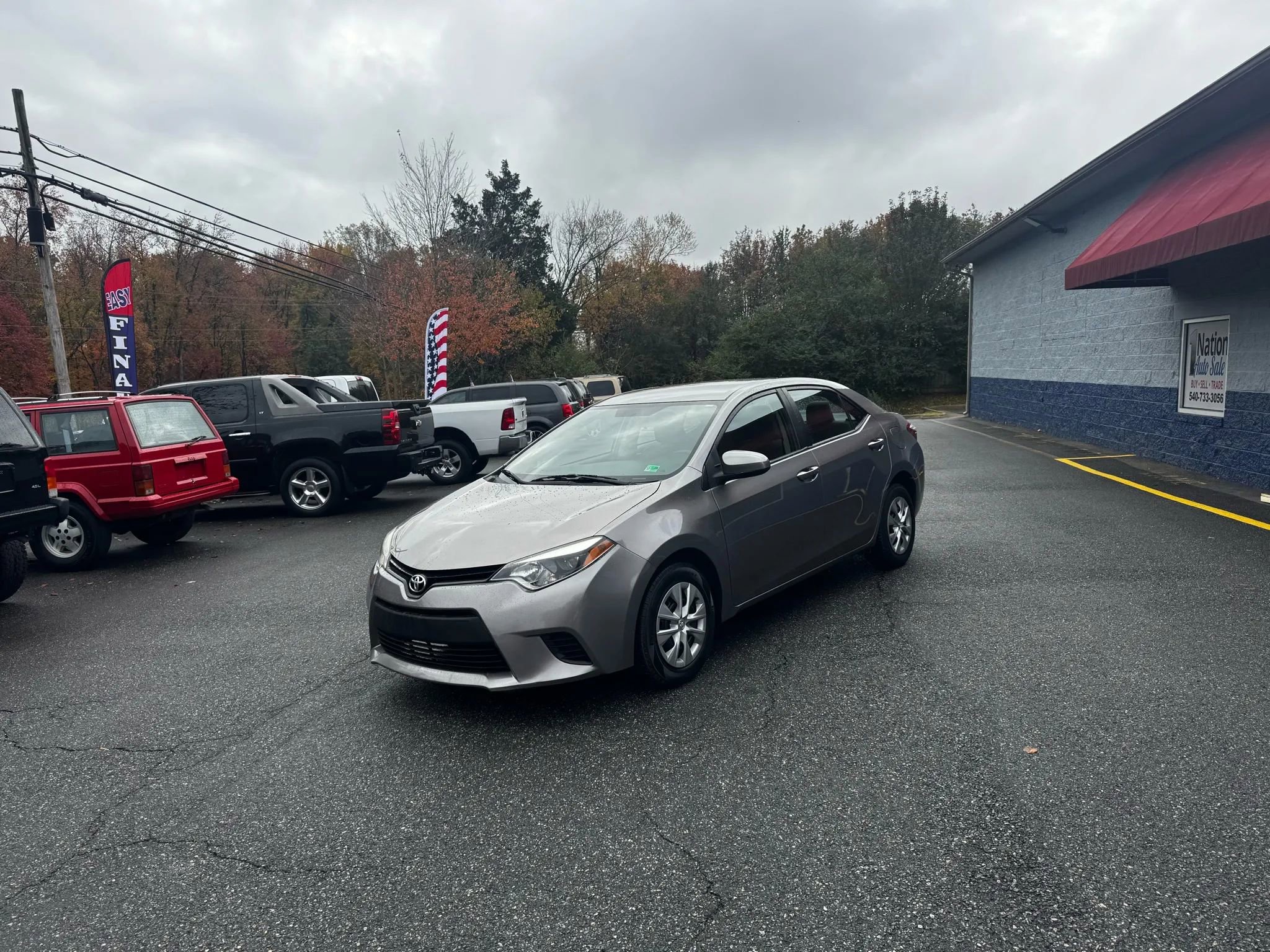 Used 2014 Toyota Corolla LE image 1